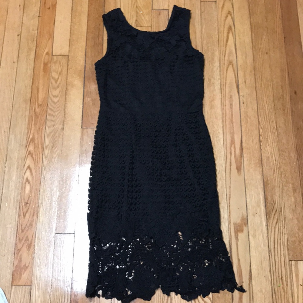 Medium black dress